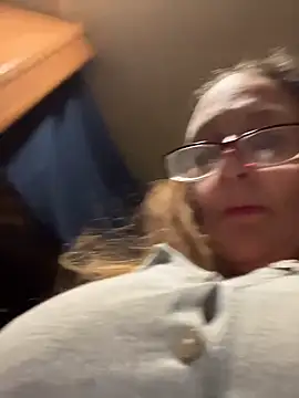 Snapshot of SweetVegasTits chatting on February 25, 2025, 5:41 am SweetVegasTits online show from February 25, 2025, 5:41 am