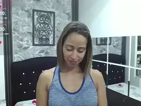 Snapshot of Cristal_gil_ chatting on January 13, 2025, 6:16 pm Cristal gil online show from January 13, 2025, 6:16 pm