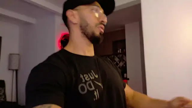 tony muscle online show from November 5, 2025, 10:46 pm