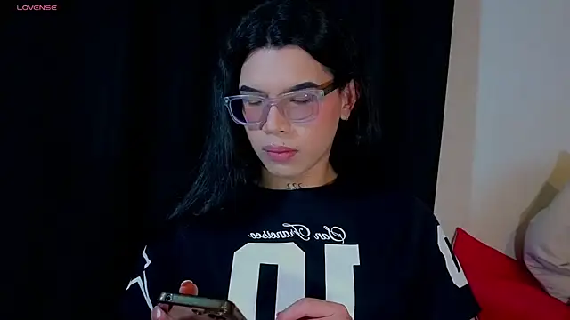 Samantha Rusell online show from July 19, 2026, 11:01 pm