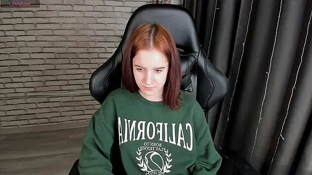 Snapshot of Tonya_Gray chatting on February 17, 2025, 11:44 am Tonya Gray online show from February 17, 2025, 11:44 am