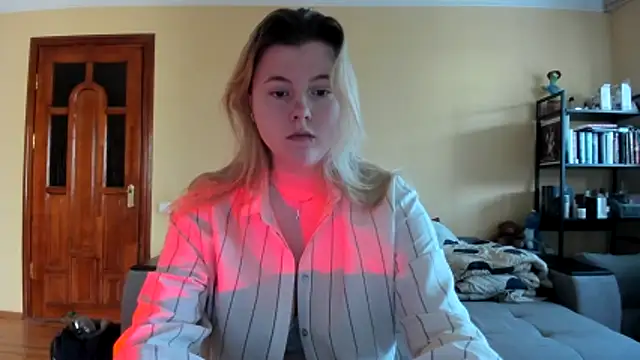 LillyDepp online show from February 20, 2026, 1:24 pm