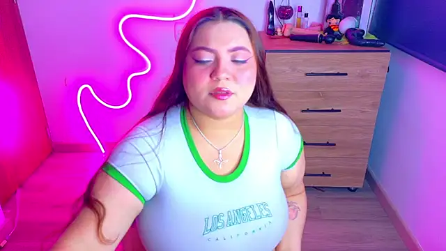 Snapshot of Rebeca_charme21 chatting on September 9, 2025, 8:24 am Rebeca charme21 online show from September 9, 2025, 8:24 am