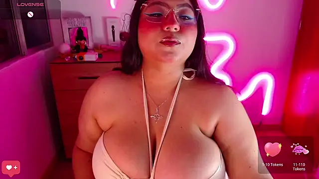 Snapshot of Rebeca_charme21 chatting on December 31, 2024, 2:08 am Rebeca charme21 online show from December 31, 2024, 2:08 am