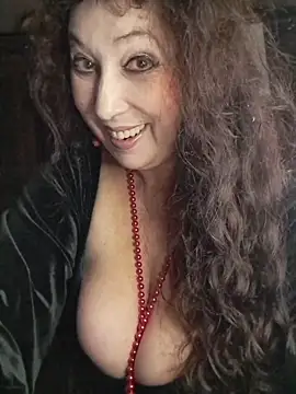 Snapshot of GypsyEsmeralda chatting on December 21, 2025, 11:34 am GypsyEsmeralda online show from December 21, 2025, 11:34 am