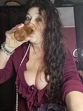 Snapshot of GypsyEsmeralda chatting on December 20, 2025, 5:10 am GypsyEsmeralda online show from December 20, 2025, 5:10 am