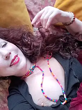 Snapshot of GypsyEsmeralda chatting on February 4, 2026, 10:32 am GypsyEsmeralda online show from February 4, 2026, 10:32 am