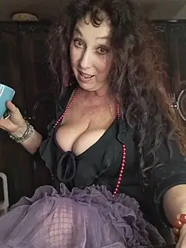 Snapshot of GypsyEsmeralda chatting on January 17, 2026, 5:27 pm GypsyEsmeralda online show from January 17, 2026, 5:27 pm