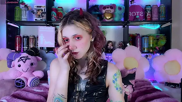 Snapshot of _Devill_Baby chatting on July 19, 2026, 8:16 pm Devill Baby online show from July 19, 2026, 8:16 pm