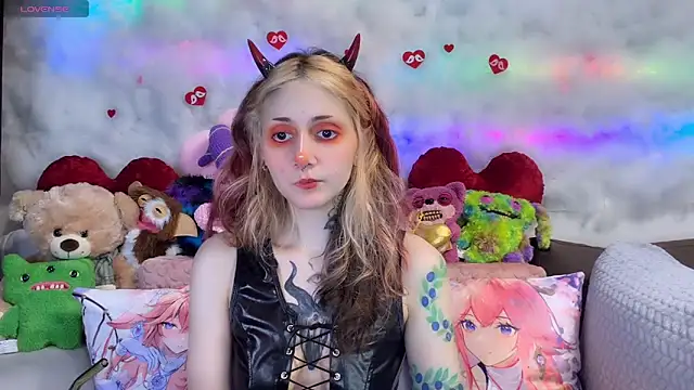 Snapshot of _Devill_Baby chatting on April 28, 2026, 7:40 pm Devill Baby online show from April 28, 2026, 7:40 pm