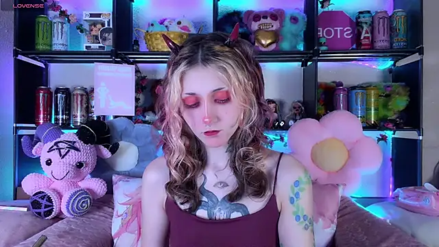 Snapshot of _Devill_Baby chatting on June 22, 2026, 7:11 pm Devill Baby online show from June 22, 2026, 7:11 pm