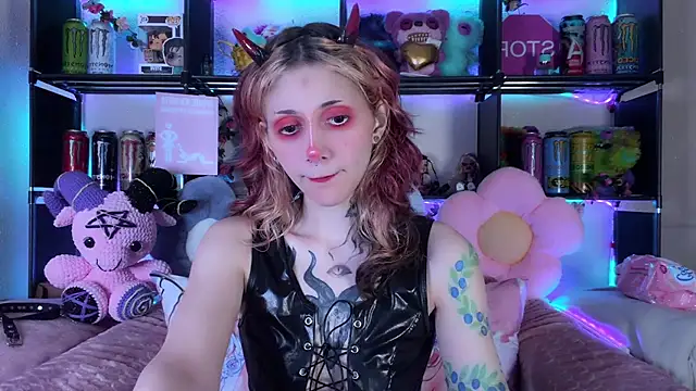 Snapshot of _Devill_Baby chatting on June 10, 2026, 7:04 pm Devill Baby online show from June 10, 2026, 7:04 pm
