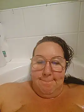 Snapshot of Bekahblows chatting on October 31, 2025, 10:38 pm Bekahblows online show from October 31, 2025, 10:38 pm