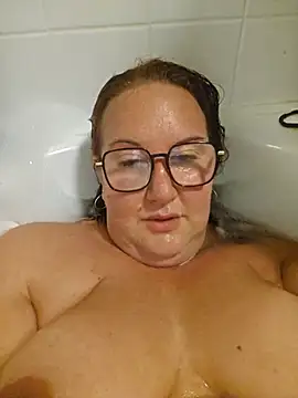 Snapshot of Bekahblows chatting on September 24, 2025, 6:36 pm Bekahblows online show from September 24, 2025, 6:36 pm