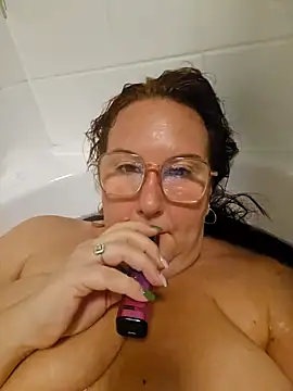 Snapshot of Bekahblows chatting on September 30, 2025, 8:48 pm Bekahblows online show from September 30, 2025, 8:48 pm