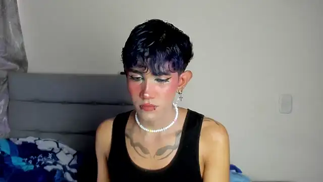 andrew uwu  online show from December 21, 2025, 8:42 pm