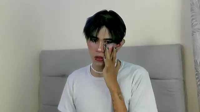 andrew uwu  online show from March 22, 2026, 9:16 pm