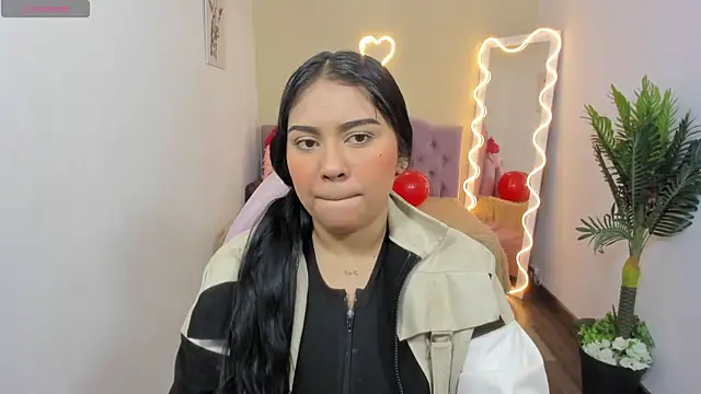 Snapshot of kendra_tay chatting on February 21, 2025, 3:01 am kendra tay online show from February 21, 2025, 3:01 am