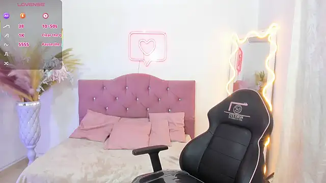 Snapshot of kendra_tay chatting on November 28, 2025, 3:28 am kendra tay online show from November 28, 2025, 3:28 am