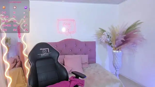 Snapshot of kendra_tay chatting on November 27, 2025, 3:18 am kendra tay online show from November 27, 2025, 3:18 am