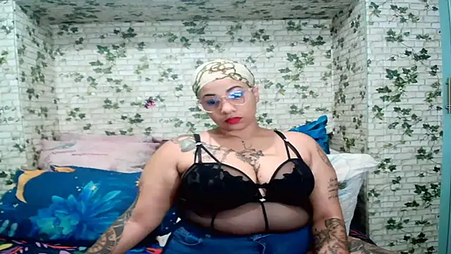 Indian candyXX online show from April 24, 2026, 4:53 pm