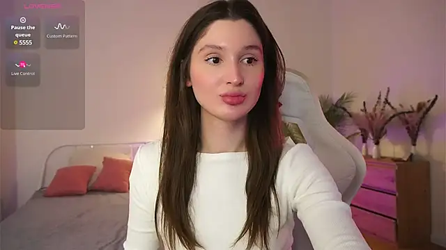 Snapshot of tender_babyy chatting on March 14, 2025, 9:35 am tender babyy online show from March 14, 2025, 9:35 am