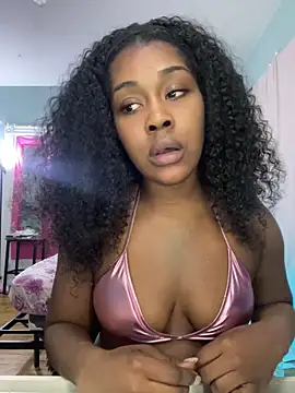 ebonycatlisaaaalime online show from May 13, 2026, 1:40 pm