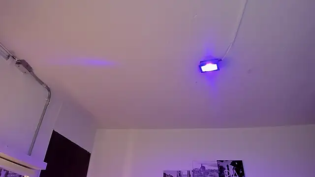 Amy Kiitty  online show from March 27, 2026, 1:23 pm