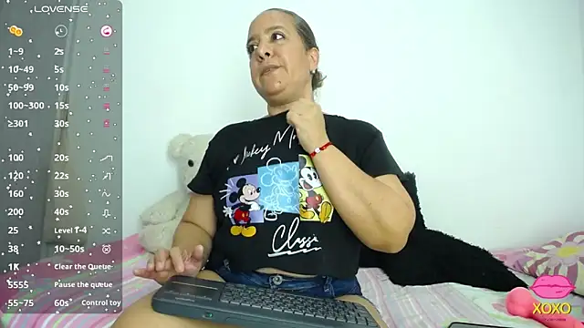 Iivana 19 online show from February 25, 2026, 10:31 pm