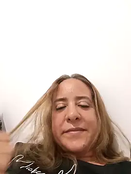 Iivana 19 online show from March 4, 2026, 11:34 pm