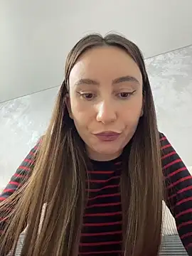 Snapshot of viviandaimond1 chatting on December 3, 2025, 9:03 pm viviandaimond1 online show from December 3, 2025, 9:03 pm