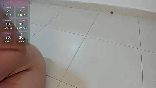 KarinaSimonz online show from February 26, 2026, 8:20 pm