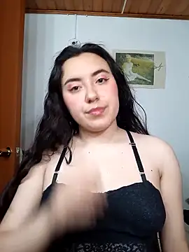 Emi chik online show from February 13, 2026, 10:26 am