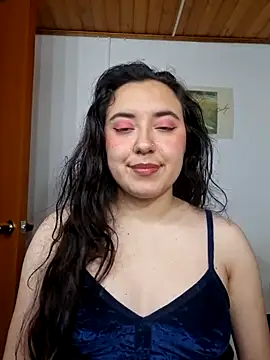 Emi chik online show from March 3, 2026, 11:28 am