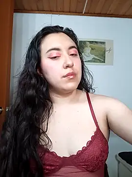 Emi chik online show from December 19, 2025, 9:55 am