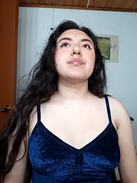 Emi chik online show from January 7, 2026, 11:04 am