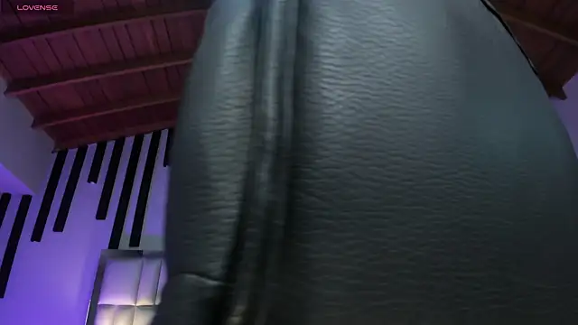 KatieNolan 1 online show from November 14, 2025, 8:12 pm