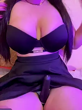 Snapshot of Cameelia chatting on November 5, 2025, 5:16 pm Cameelia online show from November 5, 2025, 5:16 pm