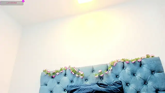 Sophie Smith69 online show from February 17, 2025, 7:55 pm