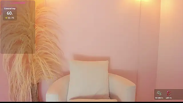 Snapshot of thaliafox_ chatting on September 23, 2025, 10:17 pm thaliafox online show from September 23, 2025, 10:17 pm