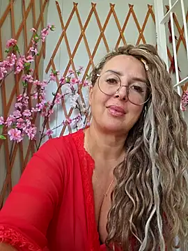 Snapshot of MariaRichi_ chatting on September 21, 2025, 8:08 am MariaRichi  online show from September 21, 2025, 8:08 am