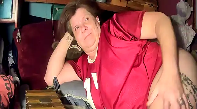 Snapshot of Fantasymaid80 chatting on February 8, 2025, 6:22 am Fantasymaid80 online show from February 8, 2025, 6:22 am