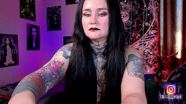Snapshot of Emmybrightj_ chatting on June 18, 2026, 2:43 am Emmybrightj online show from June 18, 2026, 2:43 am