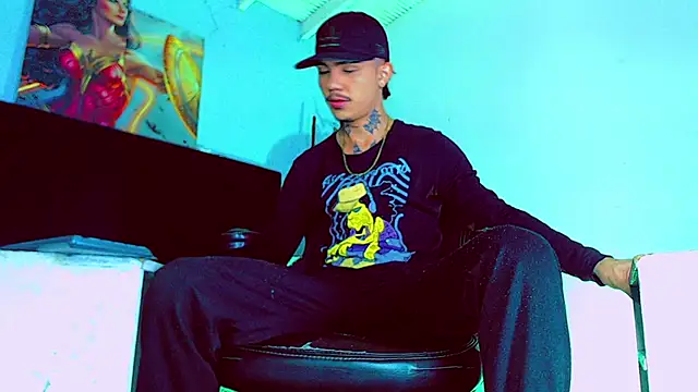 HannibalLester online show from October 25, 2025, 4:33 am