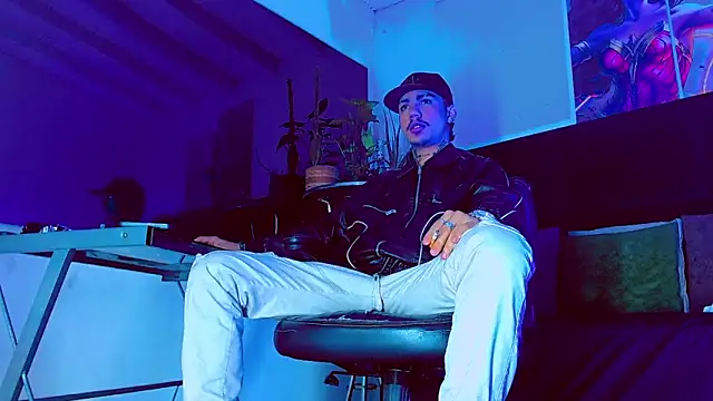 HannibalLester online show from December 21, 2025, 5:36 pm