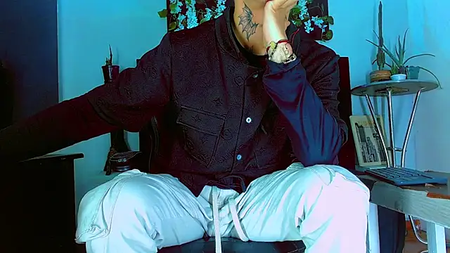 HannibalLester online show from April 20, 2026, 2:47 am