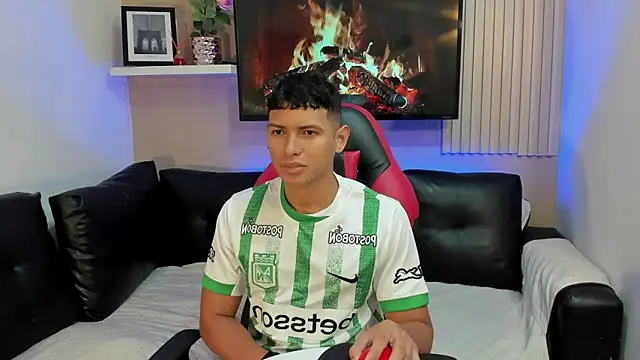 Snapshot of yei-sant chatting on November 12, 2025, 3:54 am yei-sant online show from November 12, 2025, 3:54 am