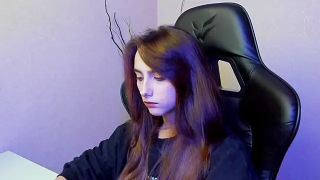 Snapshot of SilverDream chatting on December 24, 2024, 12:44 am SilverDream online show from December 24, 2024, 12:44 am