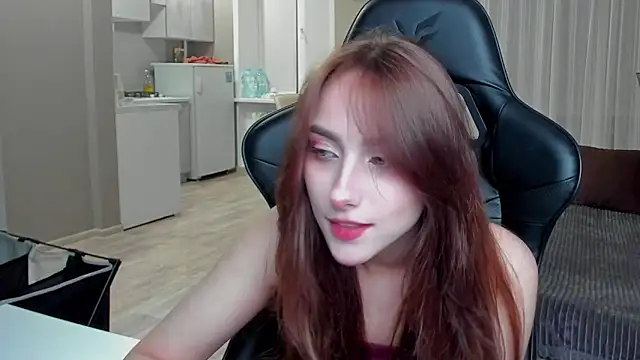 Snapshot of SilverDream chatting on September 19, 2025, 9:30 pm SilverDream online show from September 19, 2025, 9:30 pm