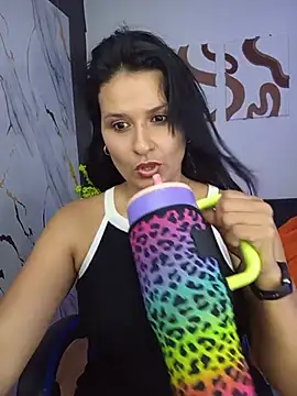 elena jonees online show from June 4, 2026, 8:46 pm